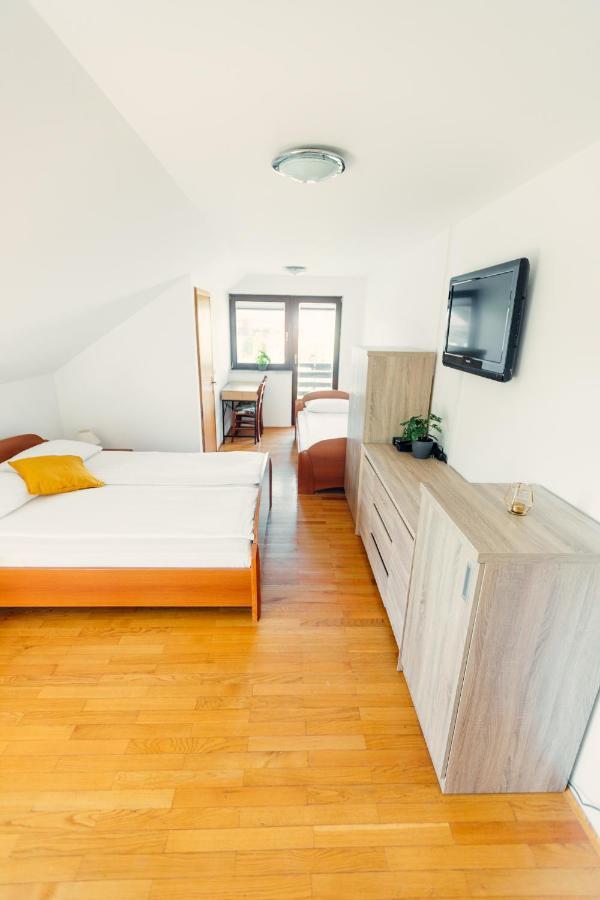 Frankovic Bed&Breakfast Vinica Exterior photo